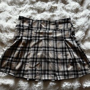 SHEIN Black and Tan Mini Skater Skirt Pleated Casual